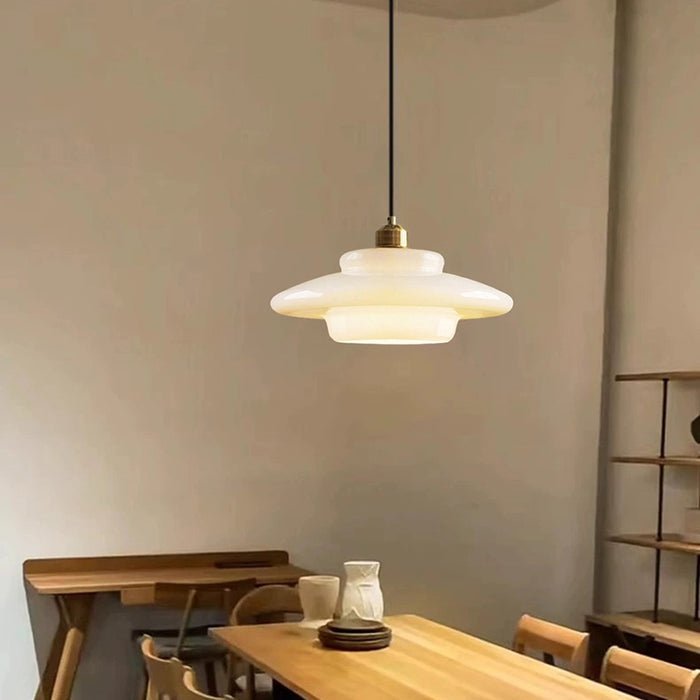 Yandir | Lampe Suspendue à Abat-jour Blanc Lait Pour Intérieurs Rétro et Modernes
