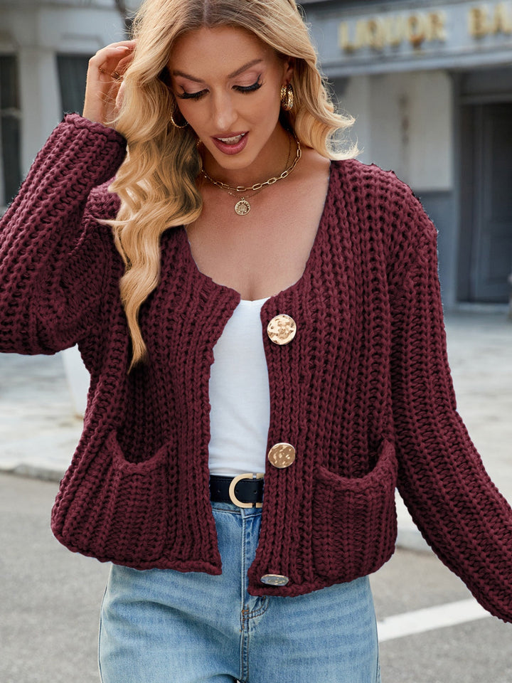 Amara | Cardigan à Col Rond avec Boutons Dorés