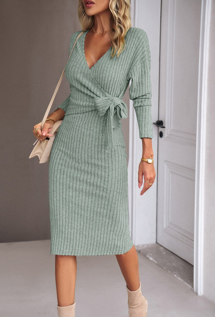 Galilea | Robe Midi Flatteuse à Col en V Pour Femmes