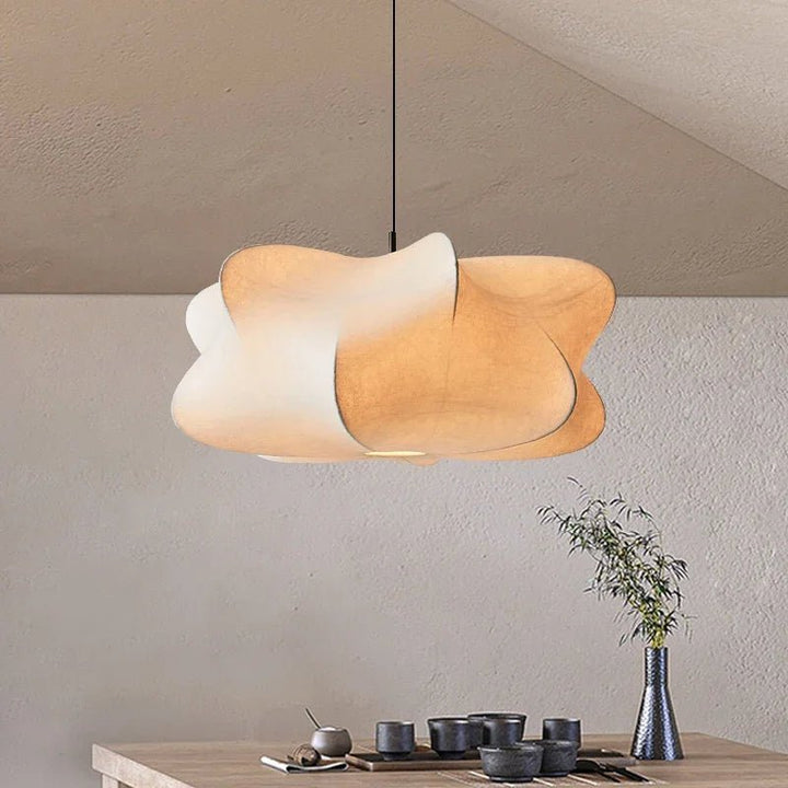 Meltor | Lampe Suspendue en Soie Faite à La Main avec Une Imperfection Intemporelle