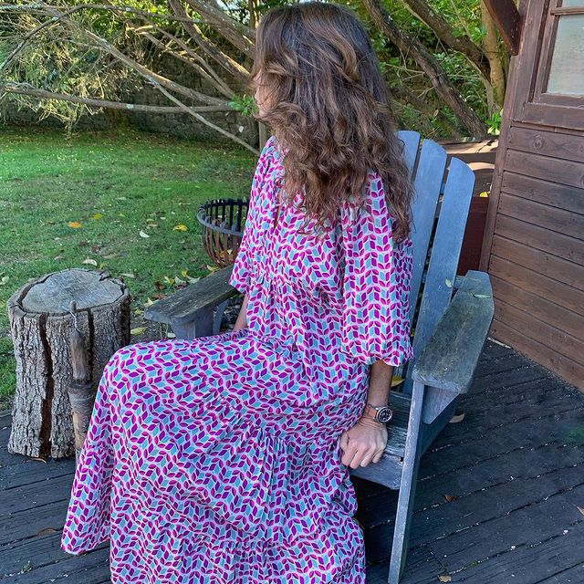 Giulietta | Asymétrique V-Col Robe Avec Géométrique Modèle
