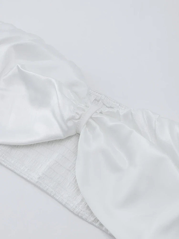 Istriana | Asymétrique Satiné Mini Robe Avec Dos Ouvert