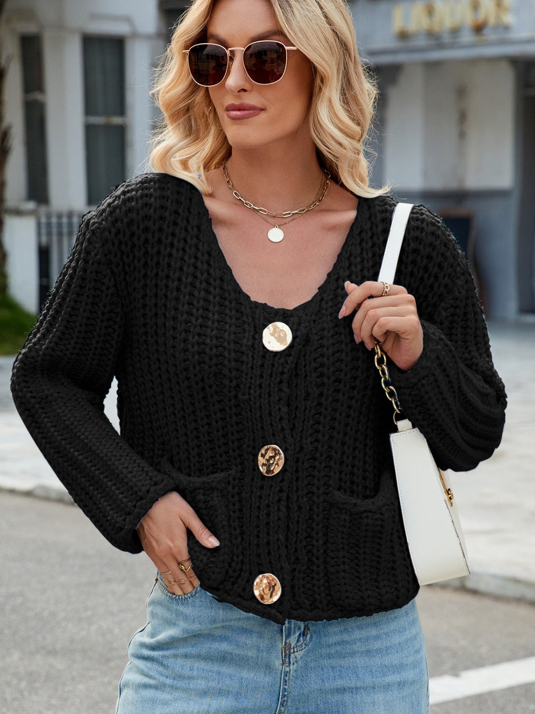 Amara | Cardigan à Col Rond avec Boutons Dorés
