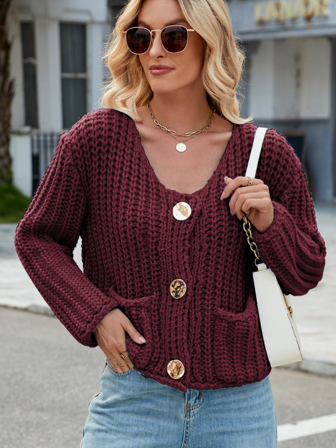 Amara | Cardigan à Col Rond avec Boutons Dorés