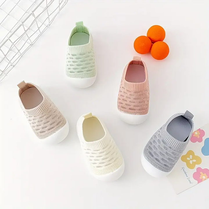Mia | Chaussures Pieds Nus pour Enfants - Chaussures Souples à Bout Large pour Bébés et Enfants en Bas âge