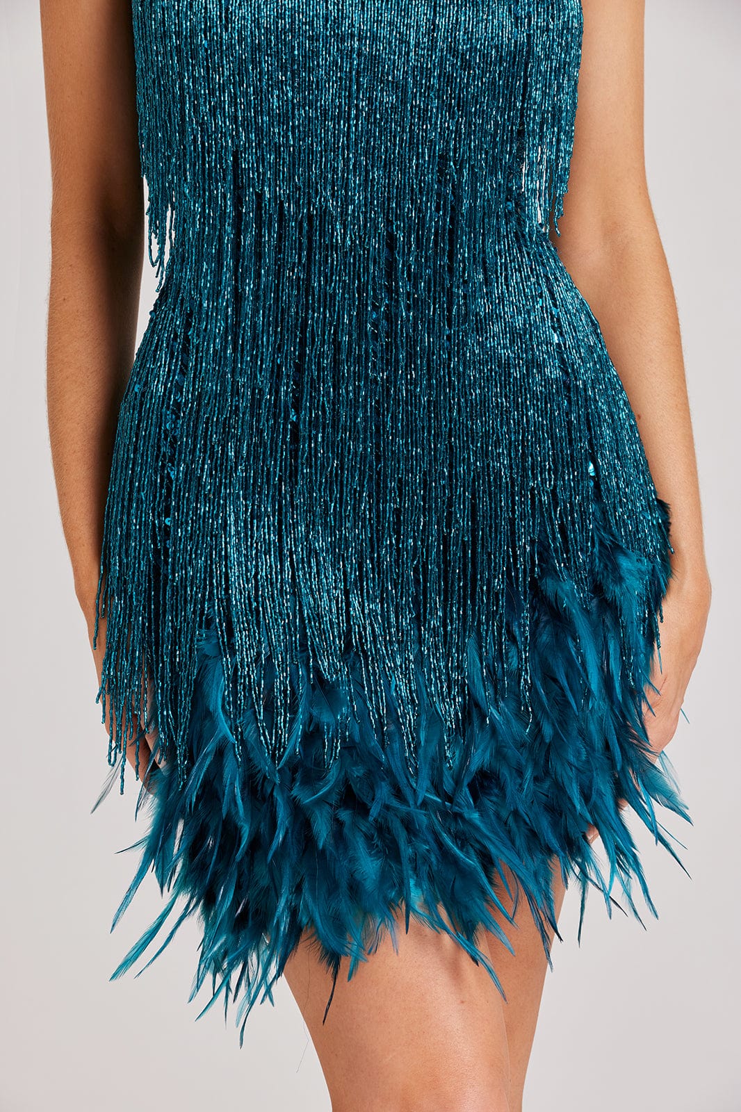 Nika | Robe à Plumes et Franges pour Femmes