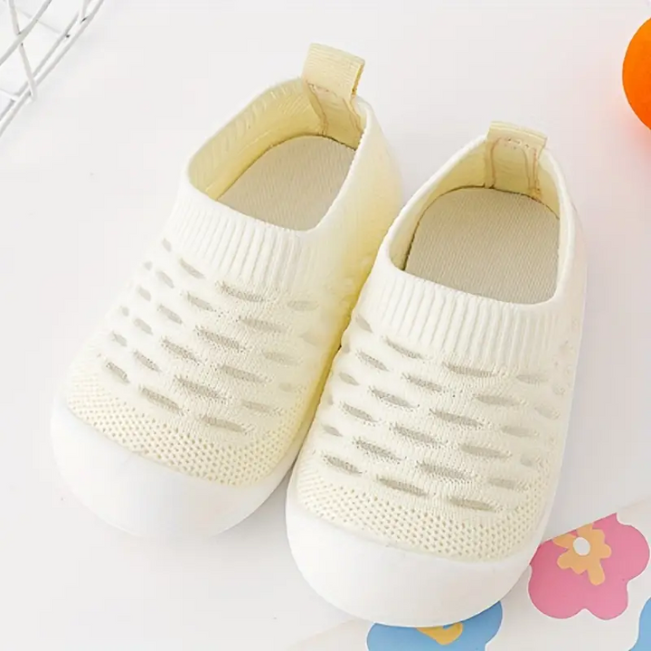 Mia | Chaussures Pieds Nus pour Enfants - Chaussures Souples à Bout Large pour Bébés et Enfants en Bas âge