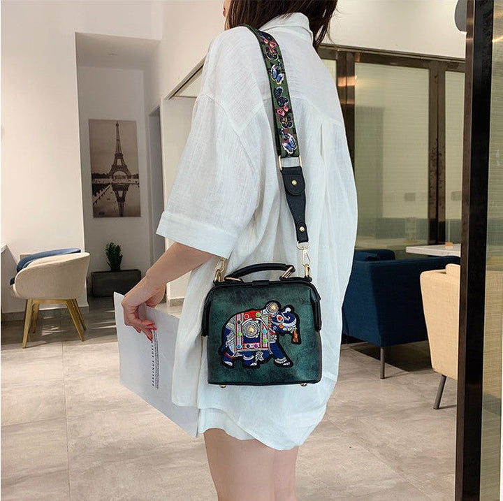 Signe | Sac à Bandoulière Femme de Luxe Unique