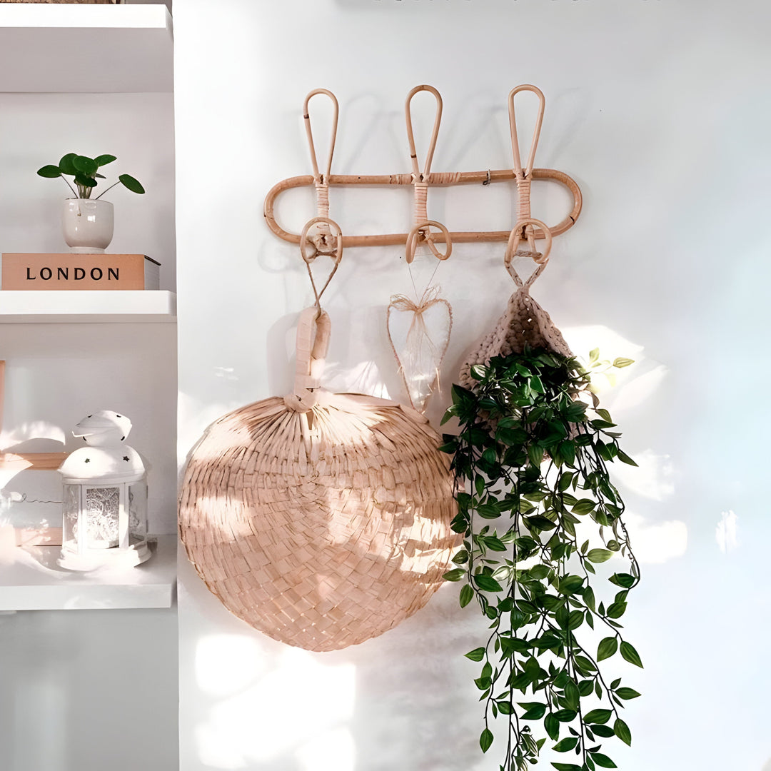 Support Mural Boho Fait à La Main – Patère en Rotin Pour Chambre d’enfant